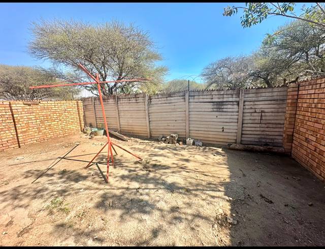 2 BEDROOM TOWNHOUSE FOR SALE IN PENINA PARK